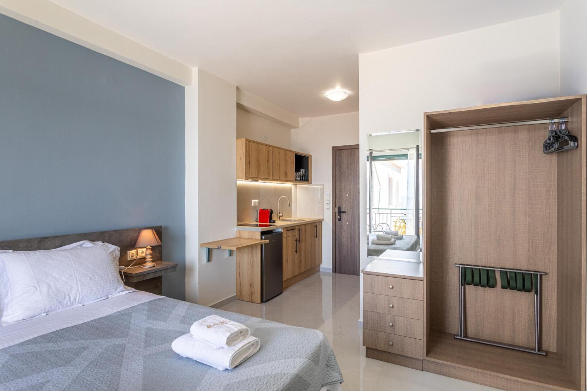 Marina Aparthotel Kardhamili Ngoại thất bức ảnh